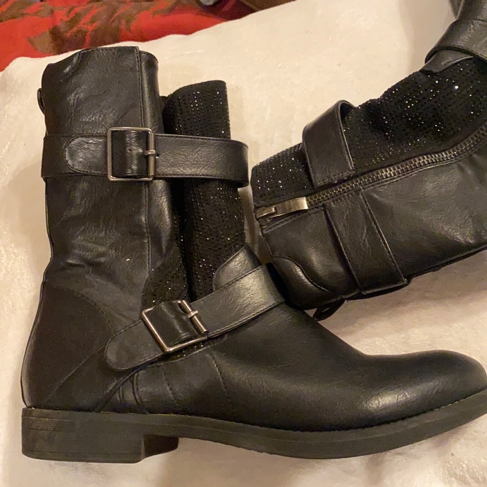 Ladies Black Yellowbox Boots Sparkle Like new leather boutique biker